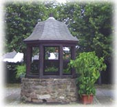 Ziehbrunnen  am Humboldschen Schloss